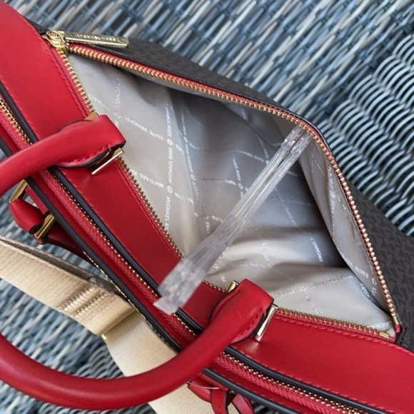 Michael Kors Travel Large NS Tote - Picture 7 of 16